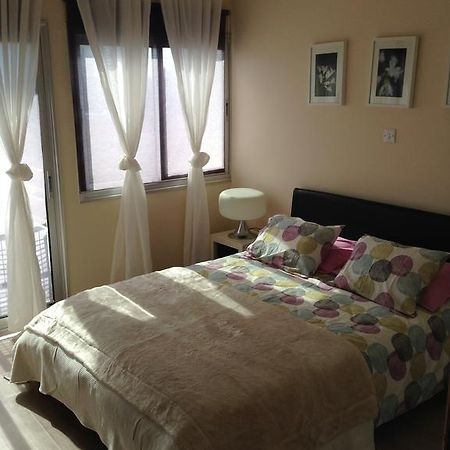 Zavos Colours Boutique Apartments Limassol Zimmer foto