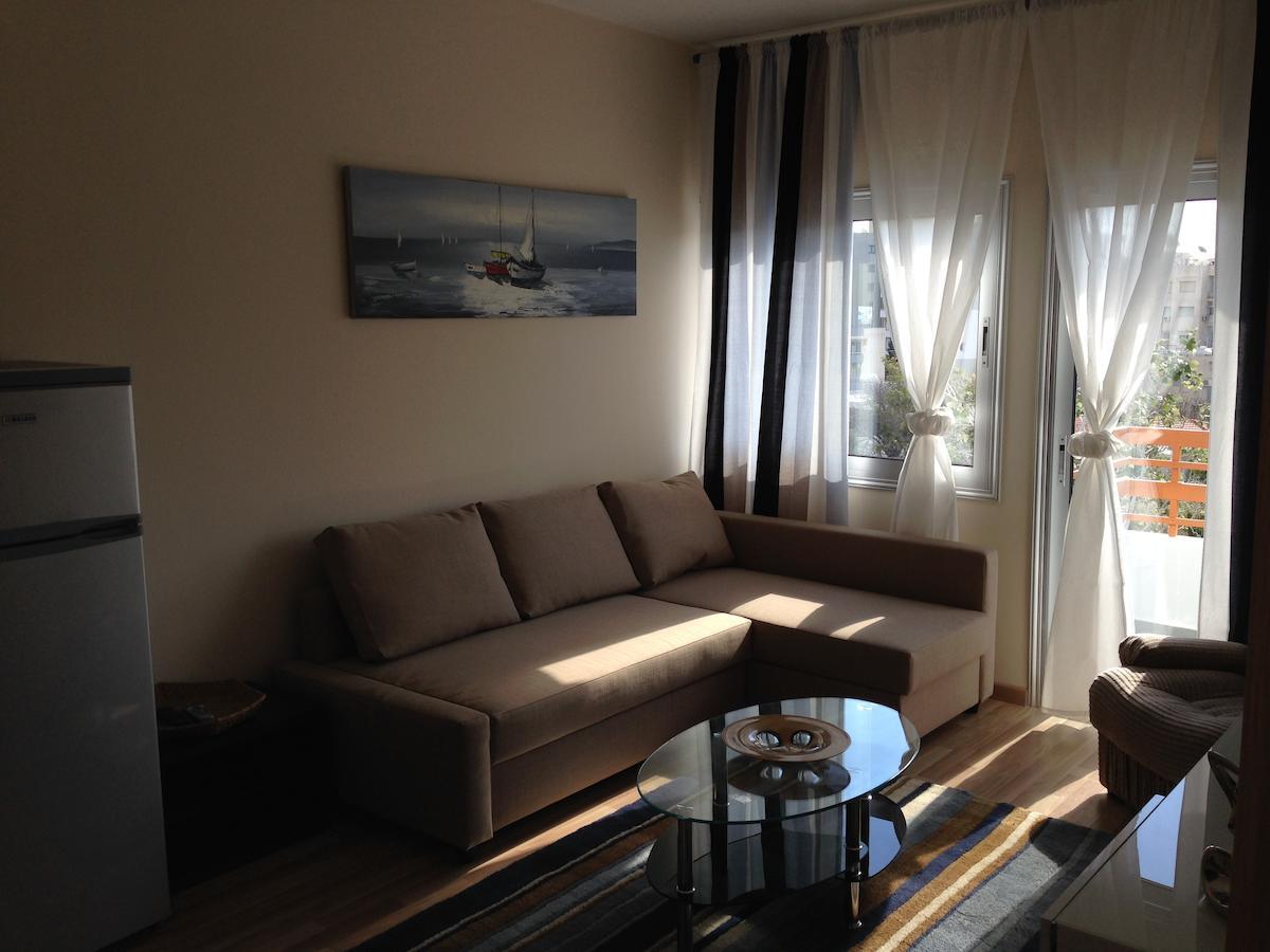 Zavos Colours Boutique Apartments Limassol Zimmer foto